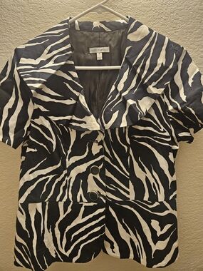 Fashion Bug Black and White Zebra Print Button-Front Top